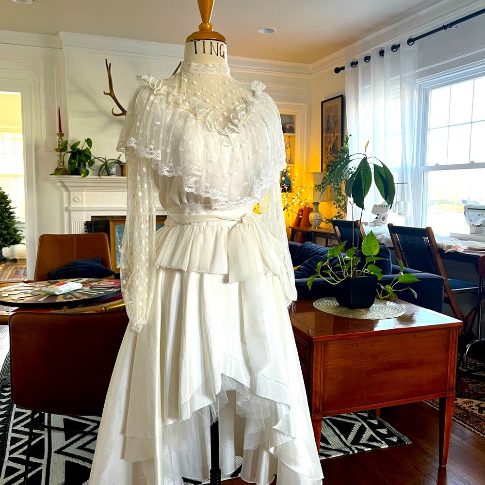 Vintage reborn wedding dress, handmade by Ting. One of a kind, size XS